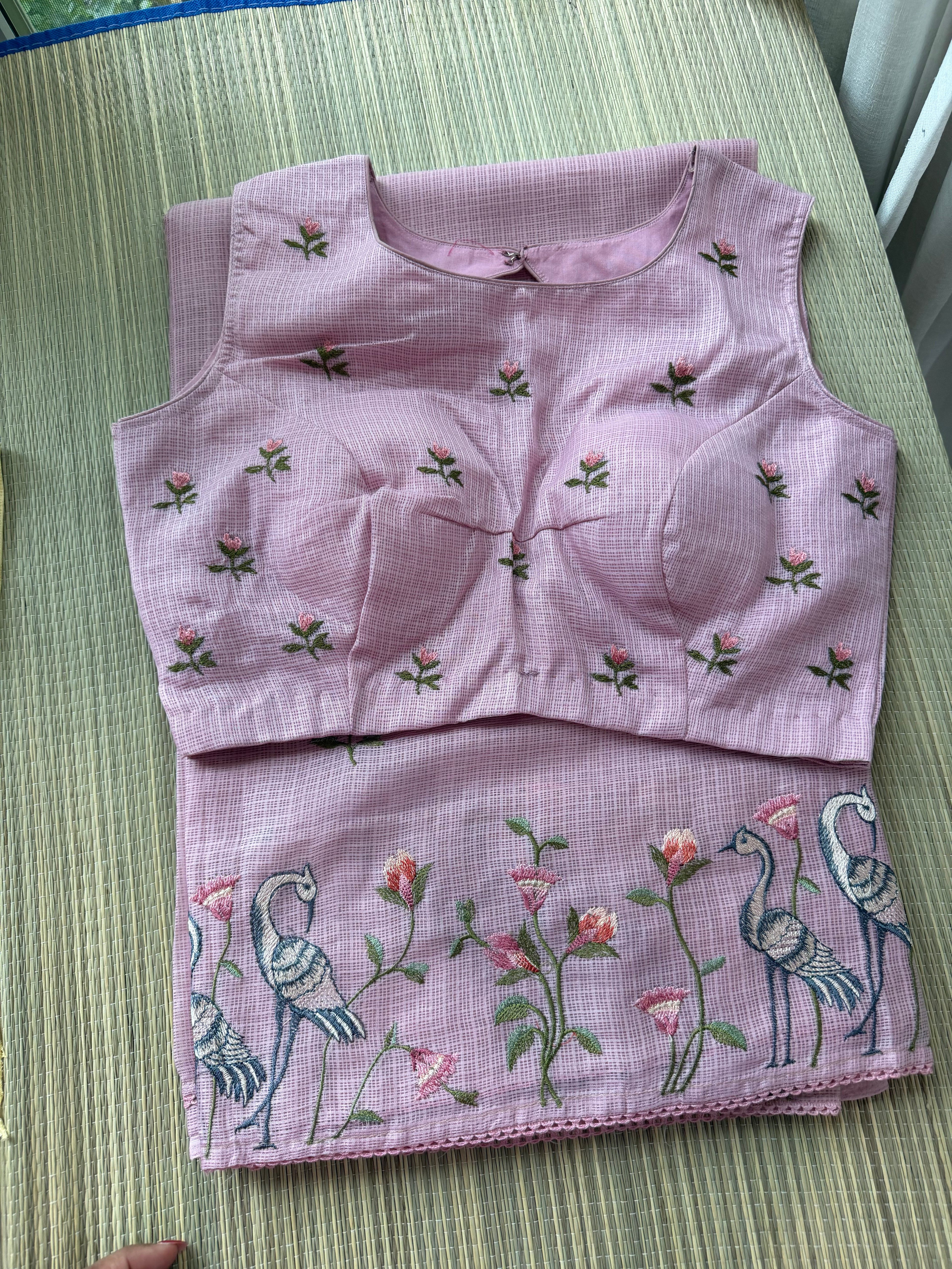Kota Saree with Embroidered Swan Border