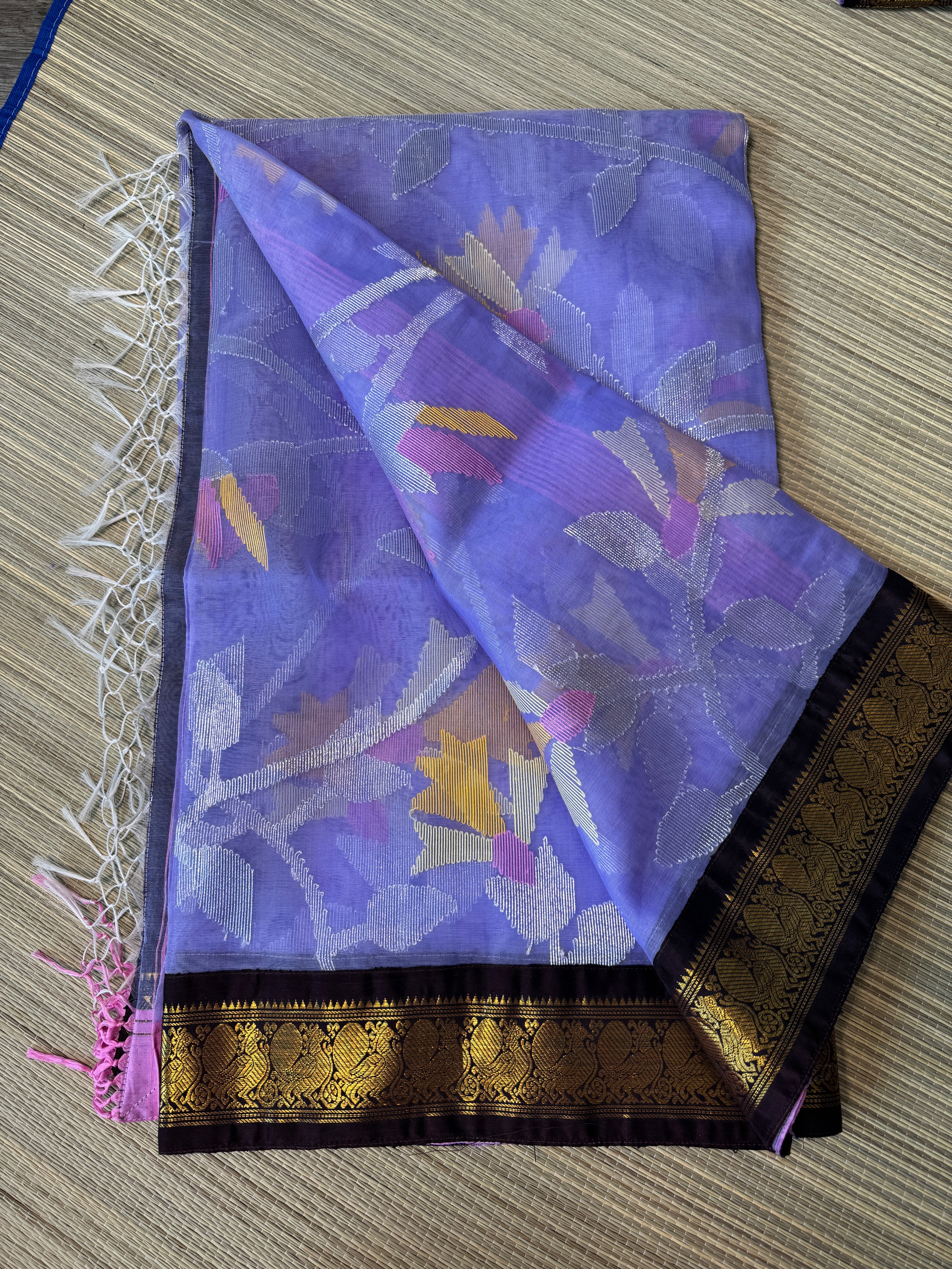 Muslin Jamdani Saree with Kanchi Border