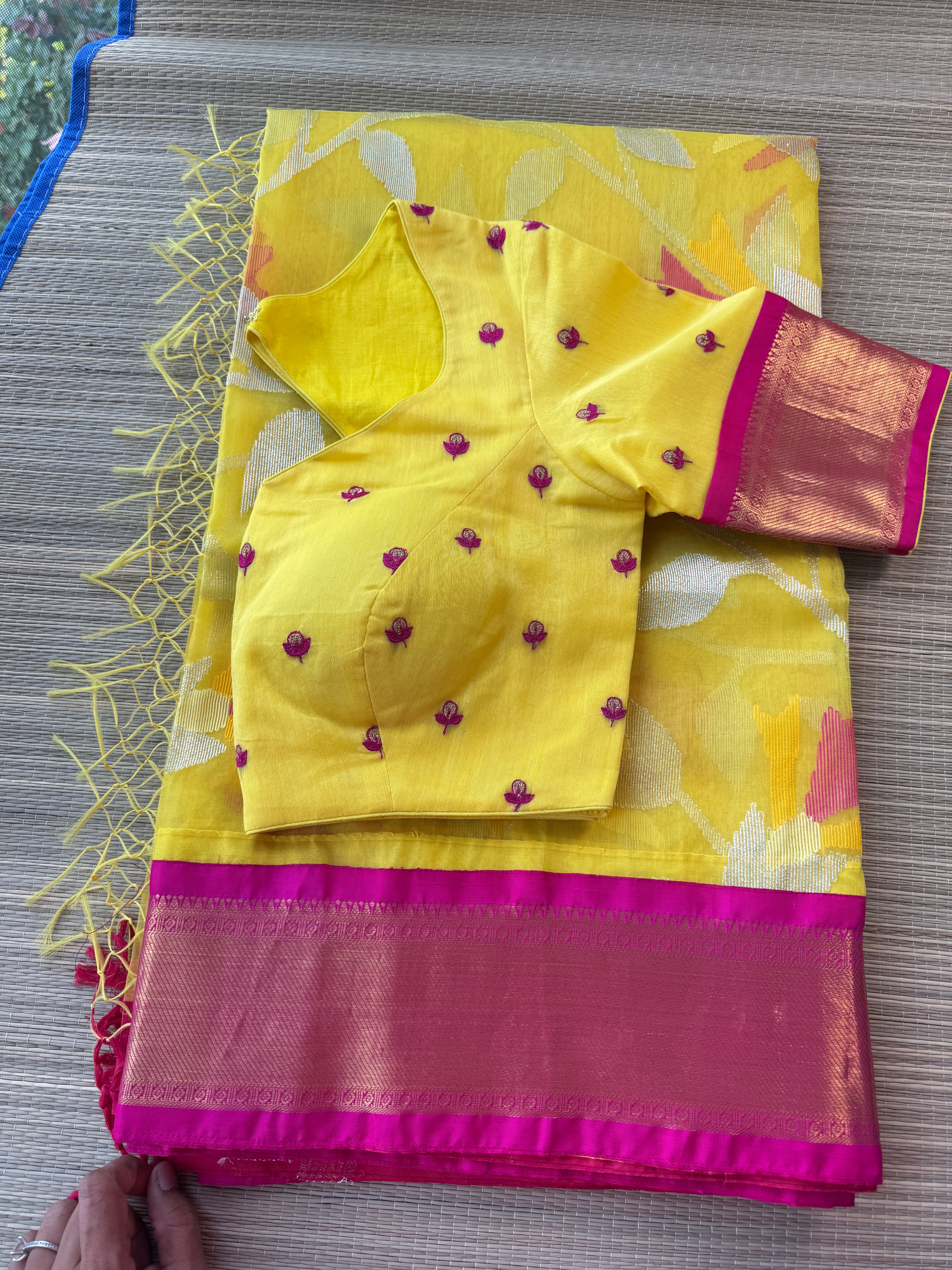 Muslin Jamdani Saree with Kanchi Border - Yellow