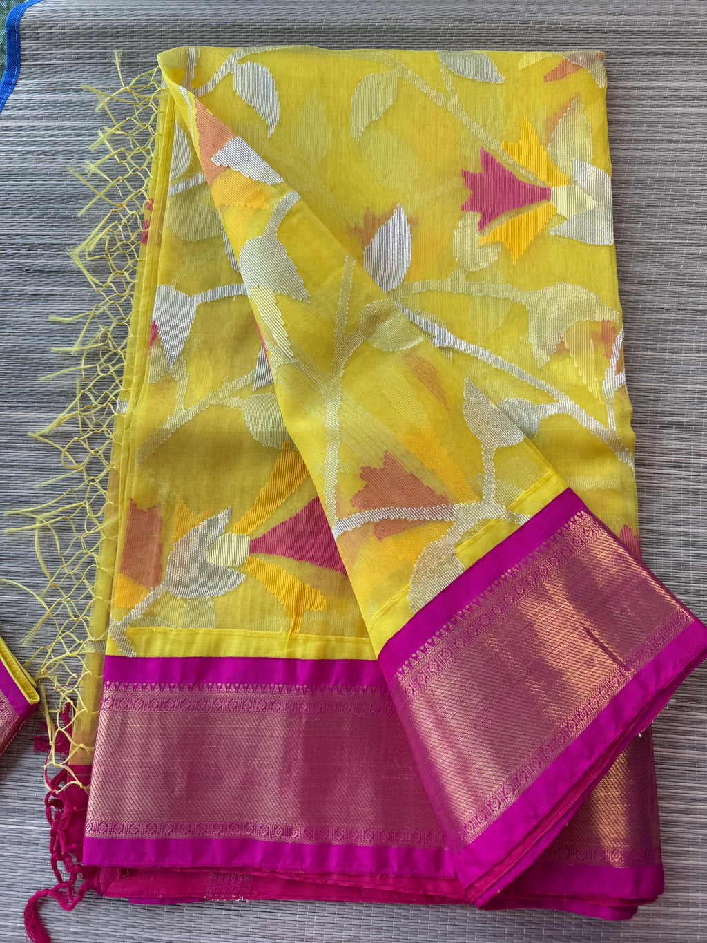 Muslin Jamdani Saree with Kanchi Border - Yellow