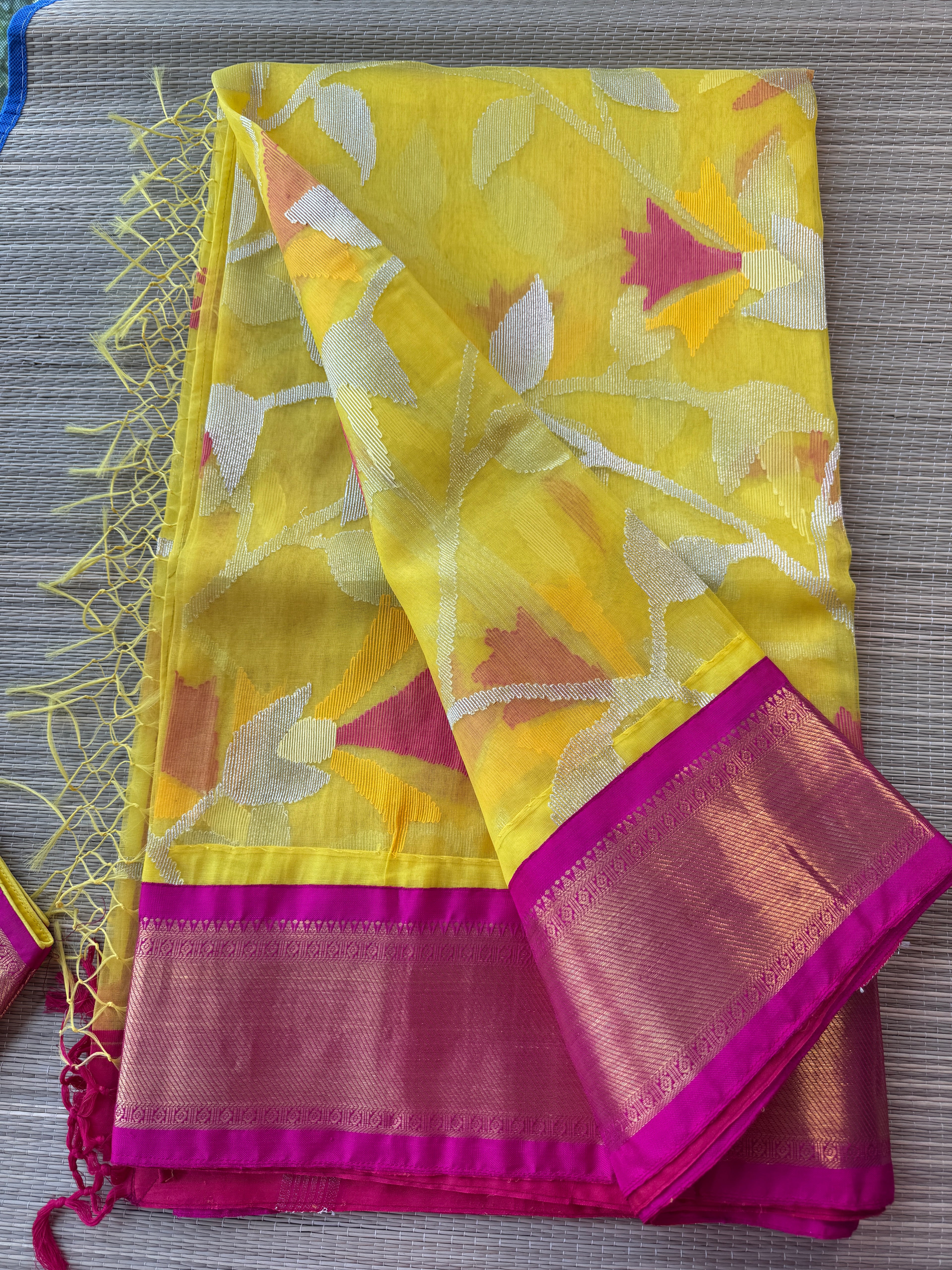 Muslin Jamdani Saree with Kanchi Border - Yellow