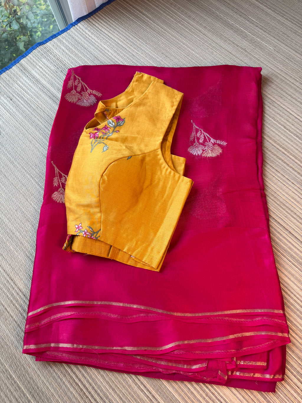 Kota Saree with printed sleeveless Blouse - Pink/Yellow