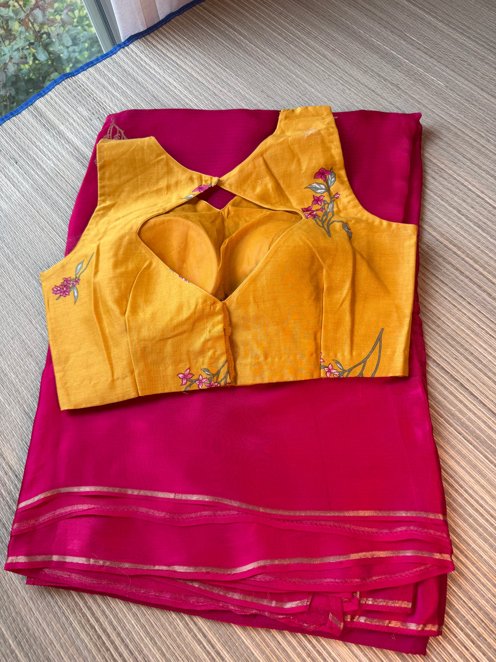 Kota Saree with printed sleeveless Blouse - Pink/Yellow