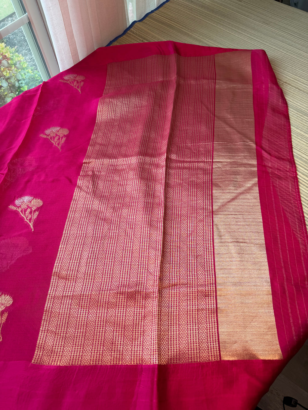 Kota Saree with printed sleeveless Blouse - Pink/Yellow