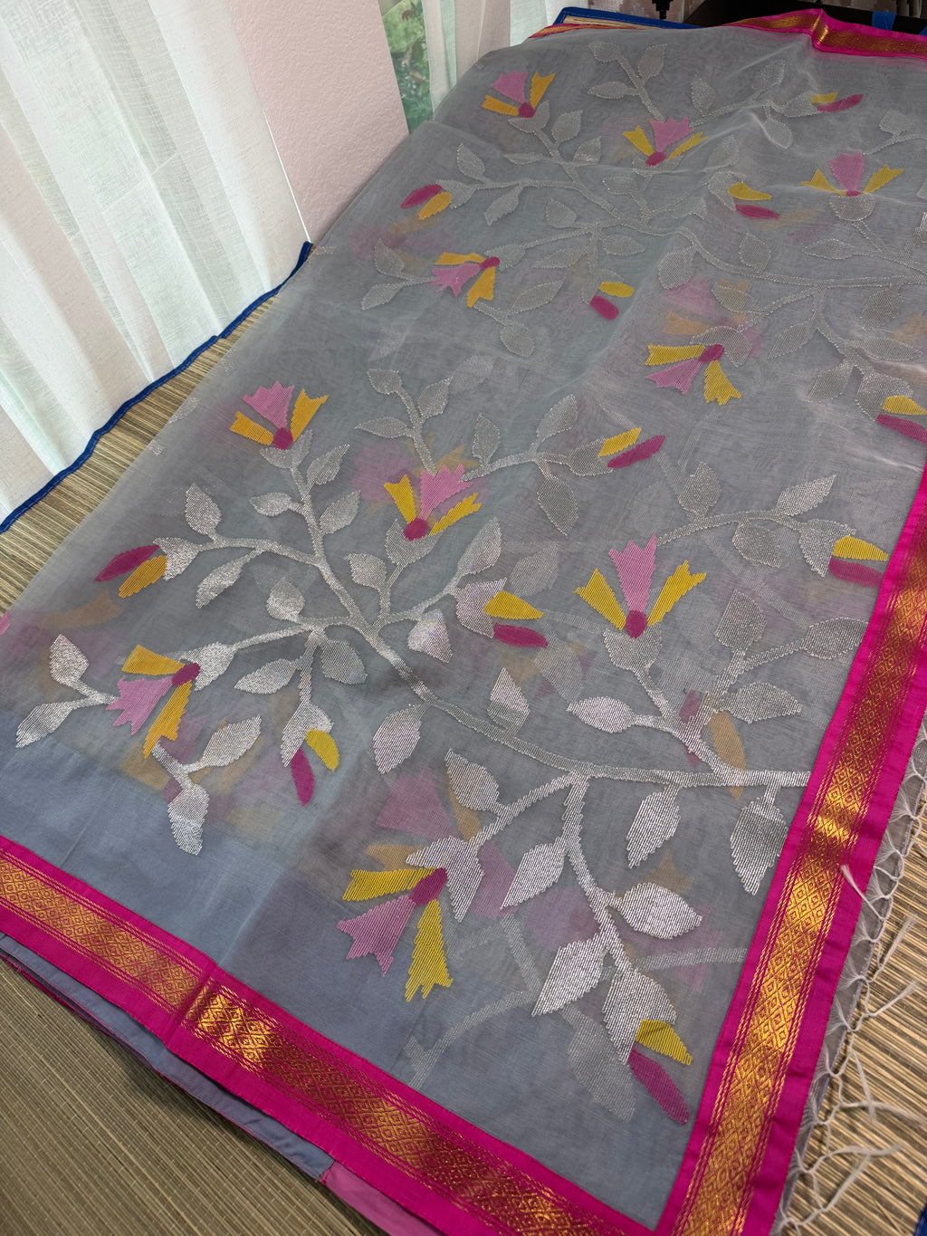 Muslin Jamdani Saree with Kanchi Border -