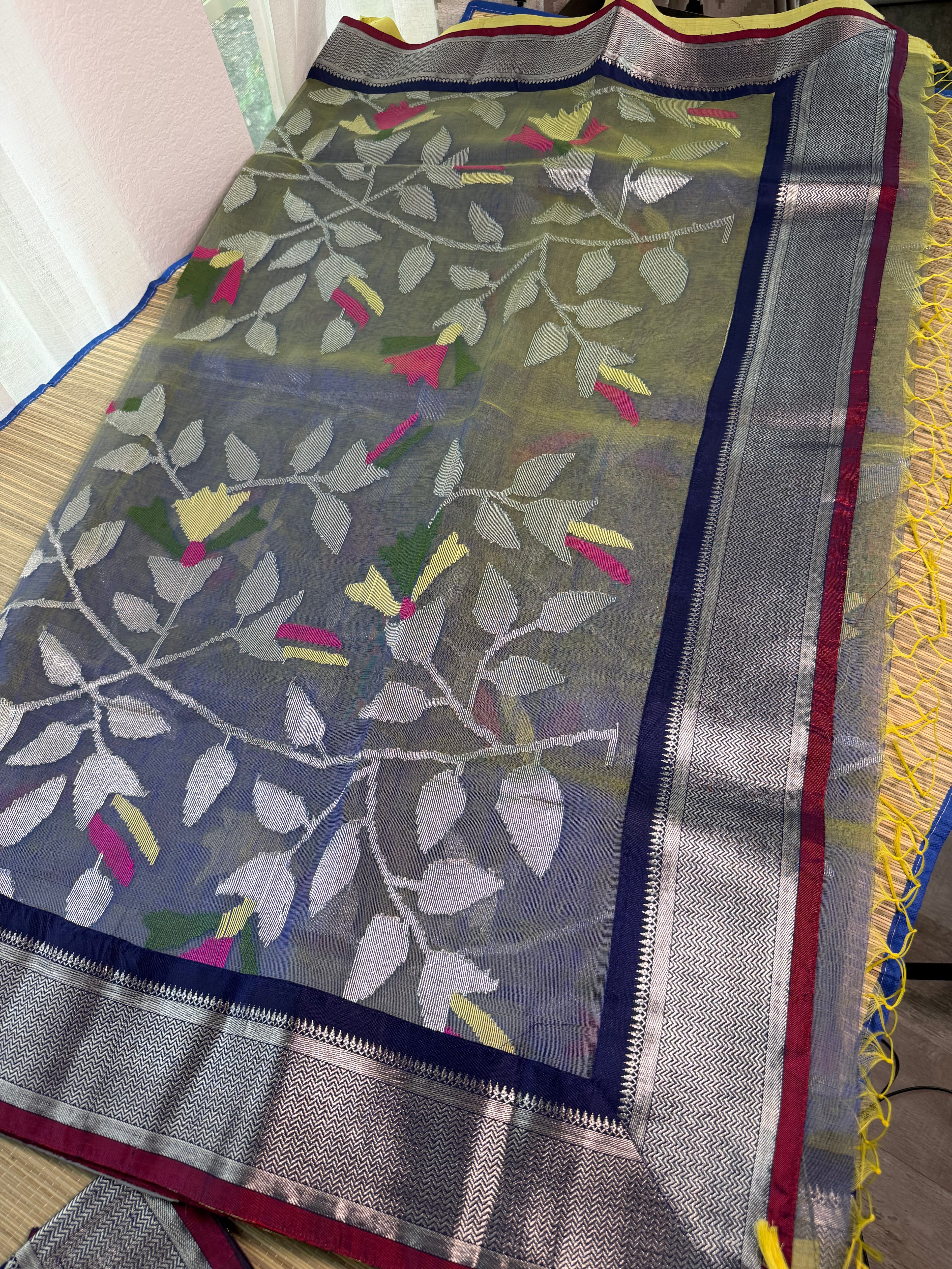 Muslin Jamdani Saree with Kanchi Border - Silver border