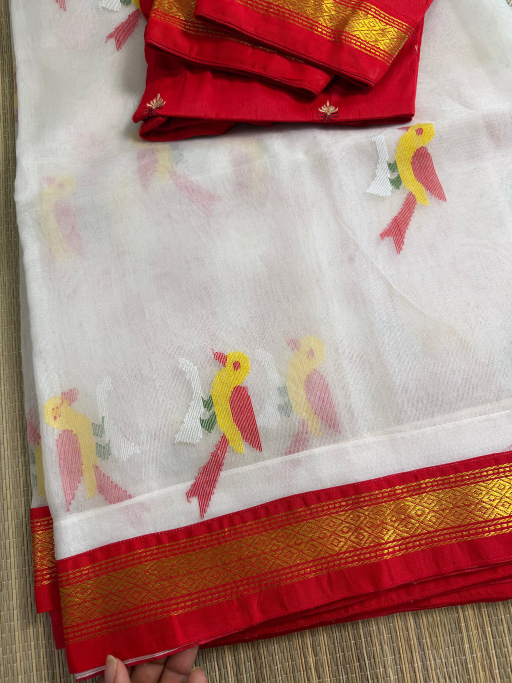 Muslin Jamdani Saree with Kanchi Border - White/Red