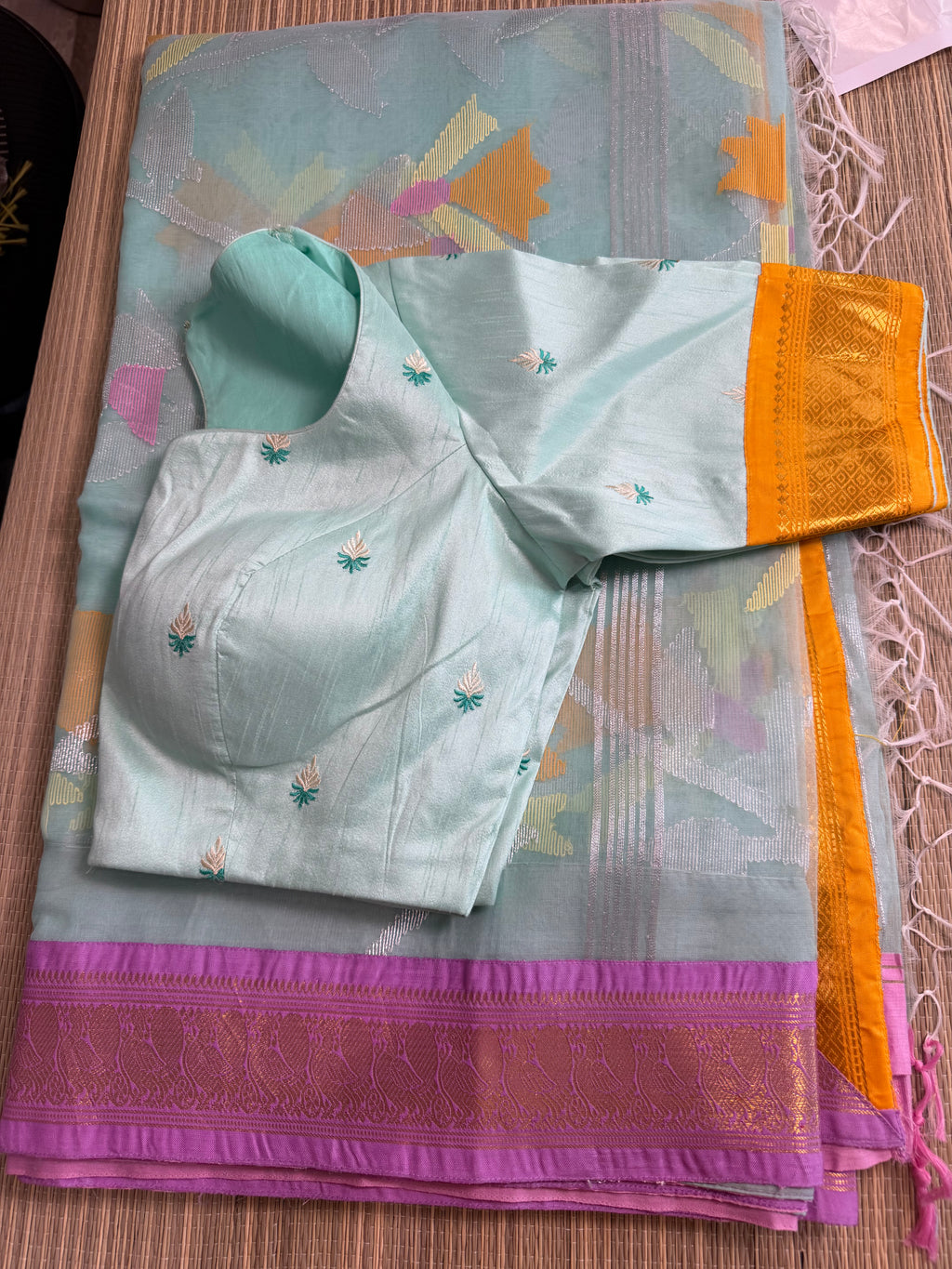Muslin Jamdani Saree with Kanchi Border - Ganga Jamuna border