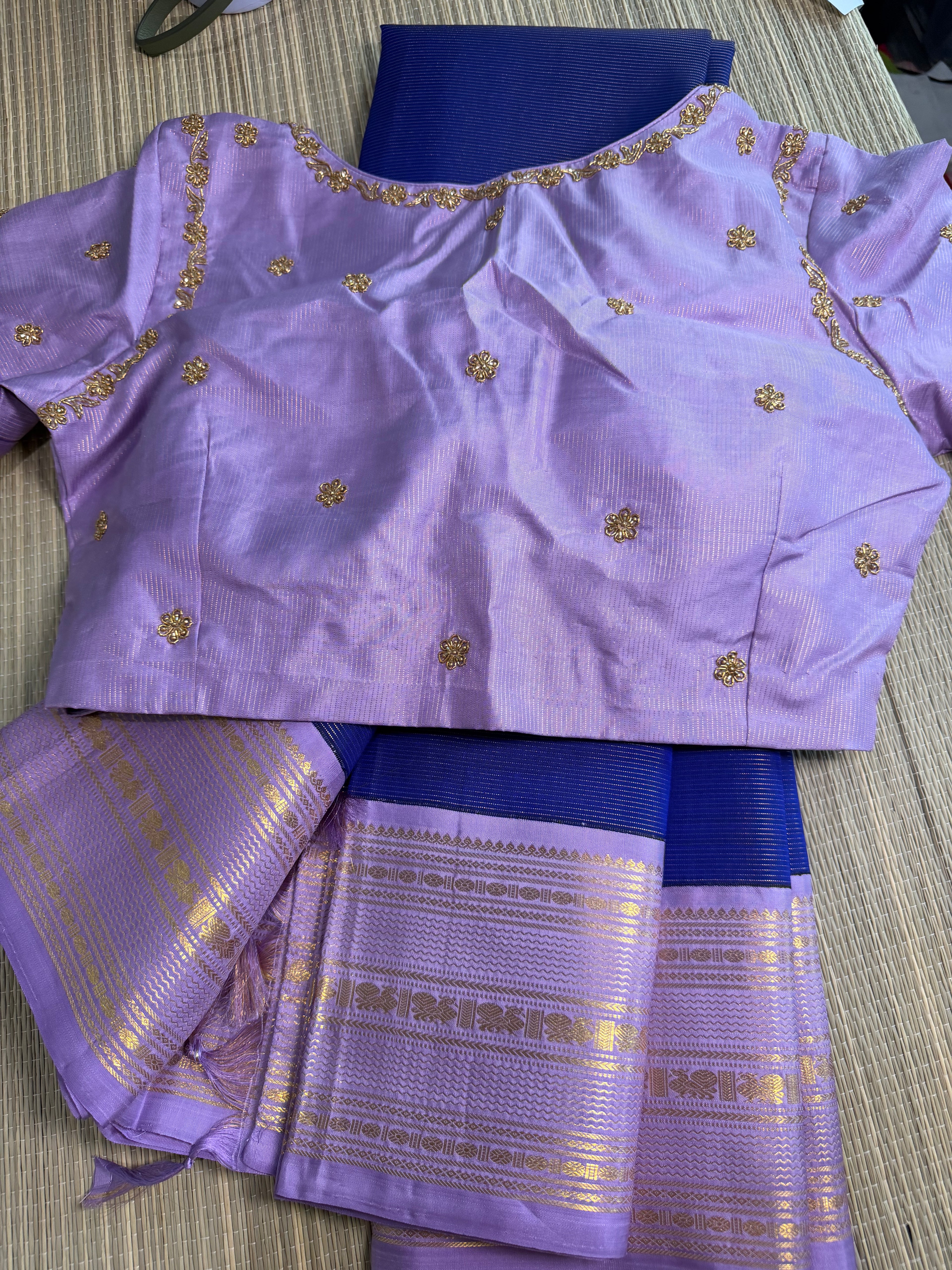 Vaira Oosi (Diamond Needle) Kanchipuram Silk Saree -Blue