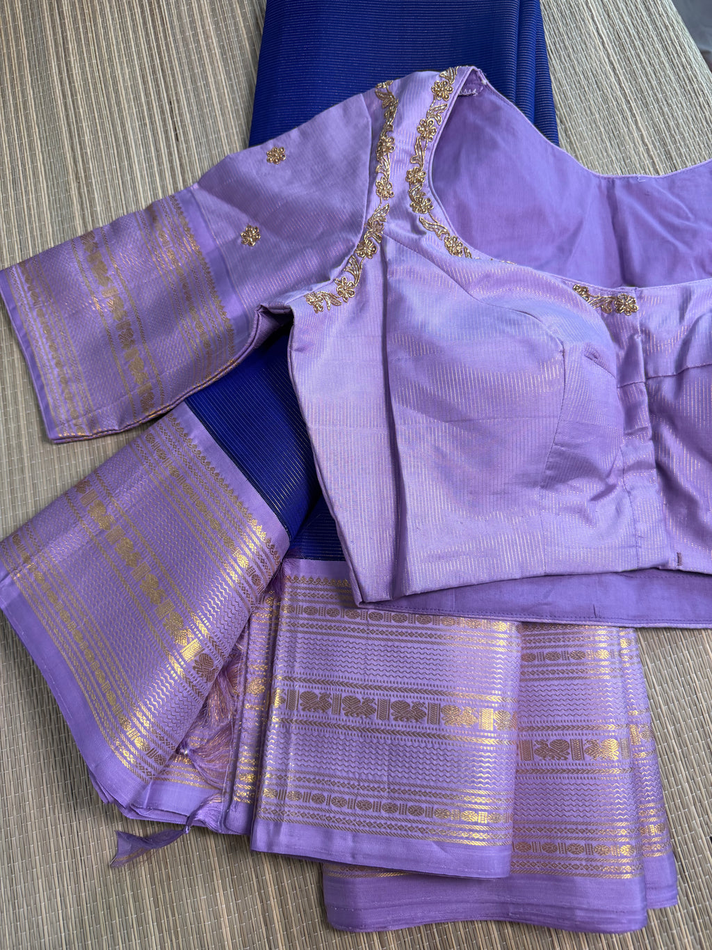 Vaira Oosi (Diamond Needle) Kanchipuram Silk Saree -Blue