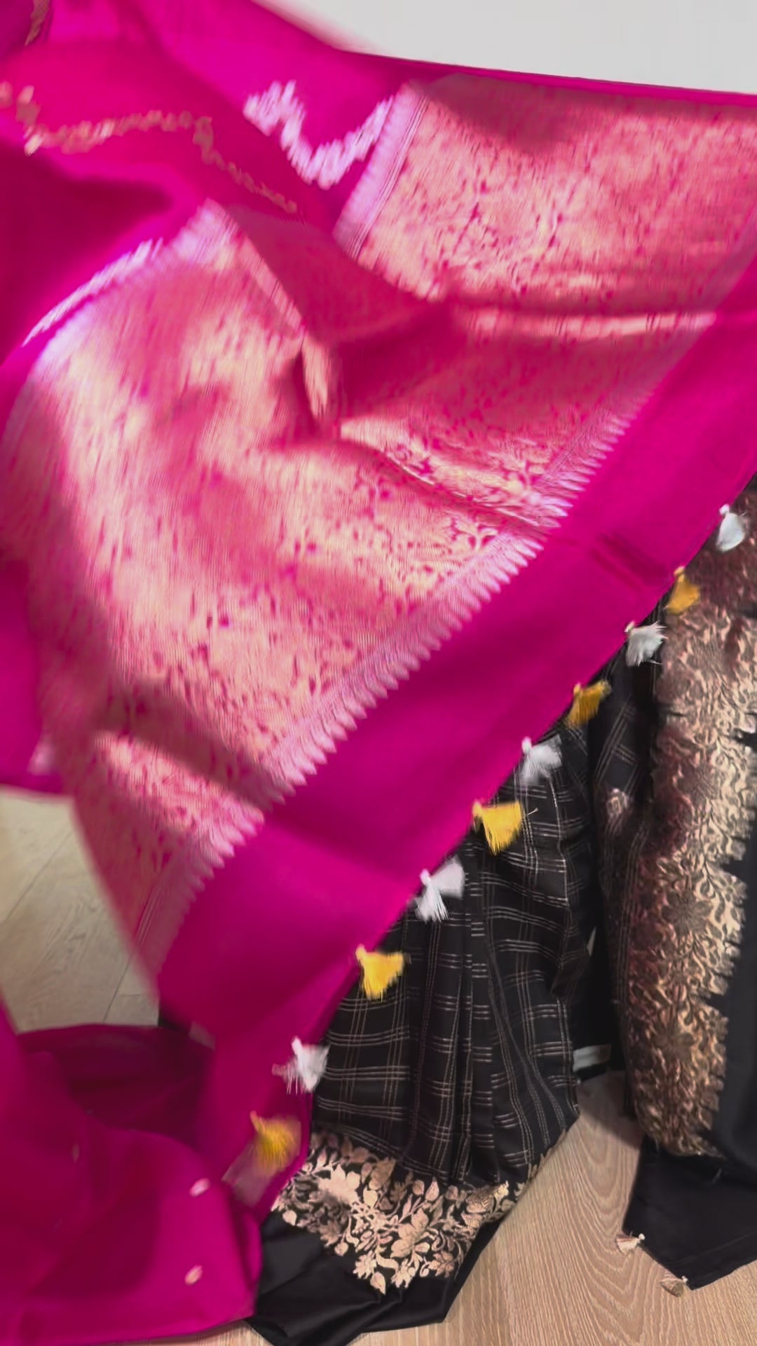 Jaal Kora Benares - Hot Pink