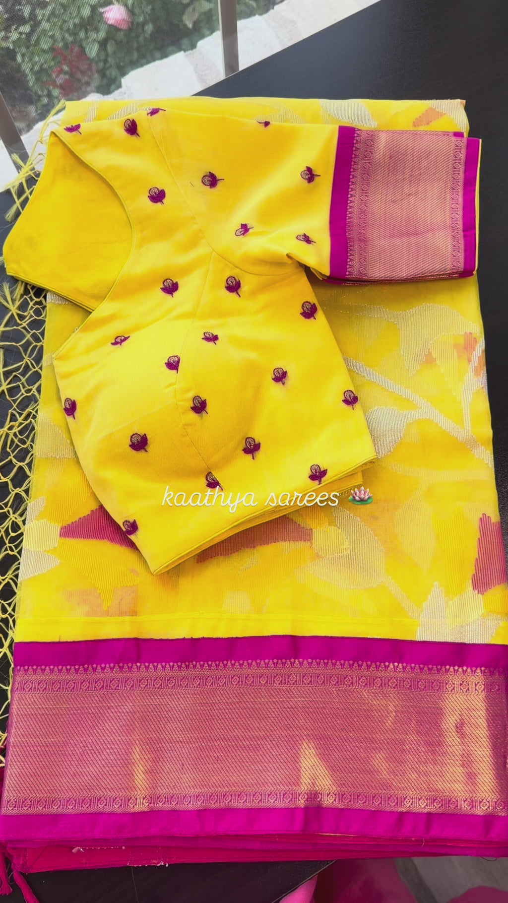 Muslin Jamdani Saree with Kanchi Border - Yellow